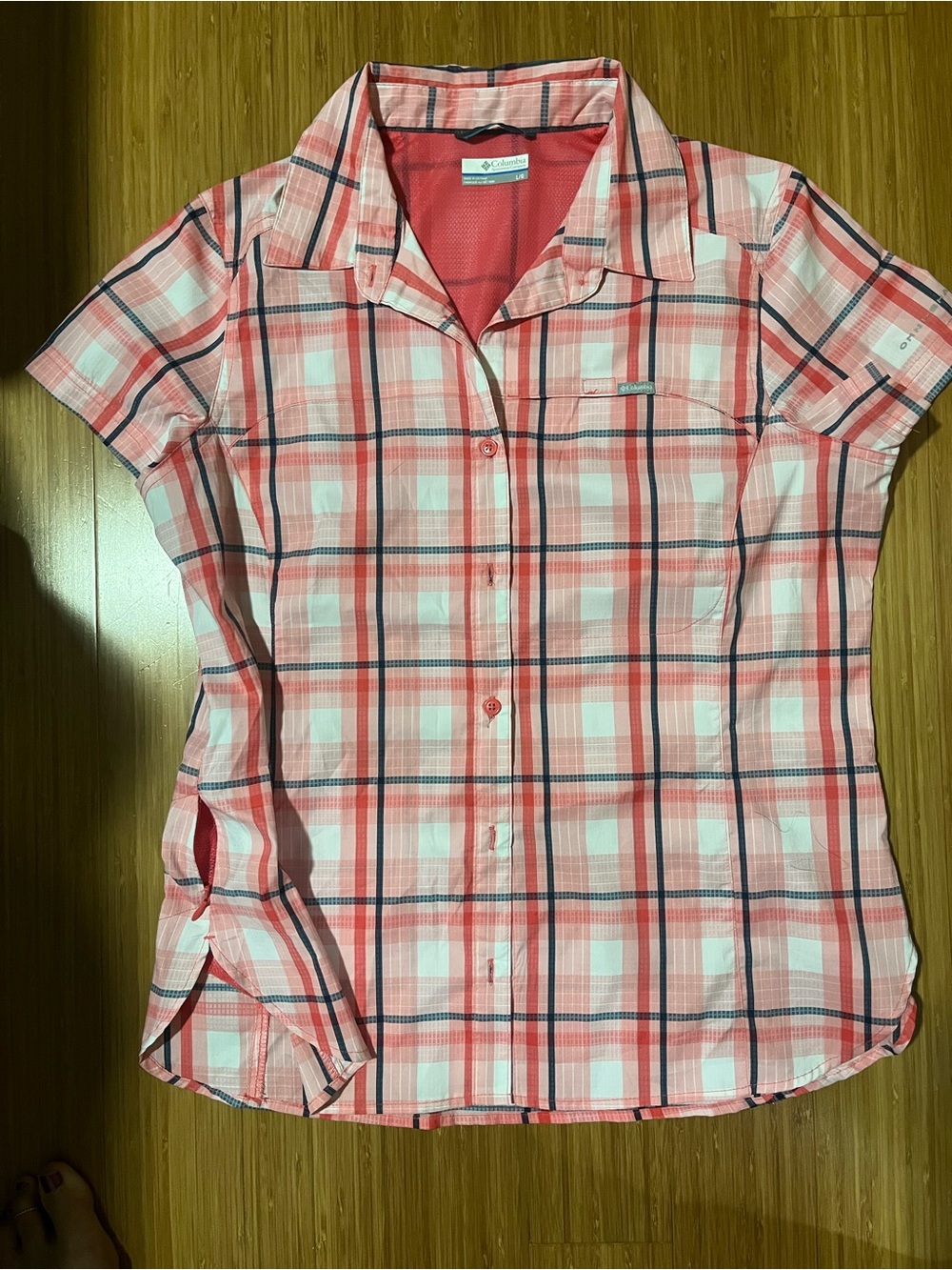 Columbia hiking shirt